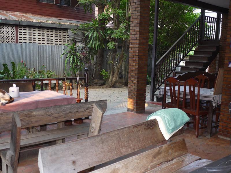 Sarah Guest House Chiang Mai Exterior photo