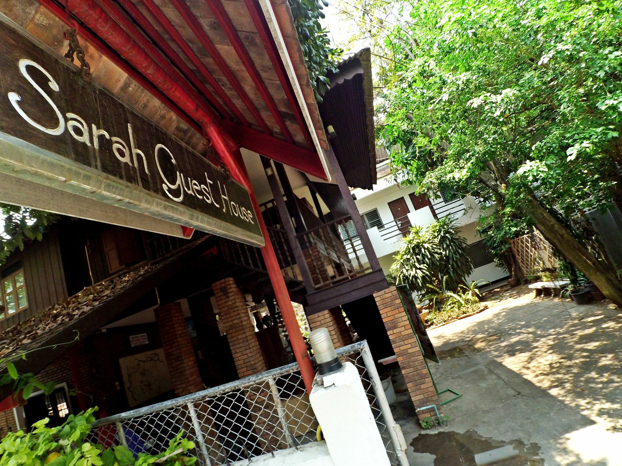 Sarah Guest House Chiang Mai Exterior photo