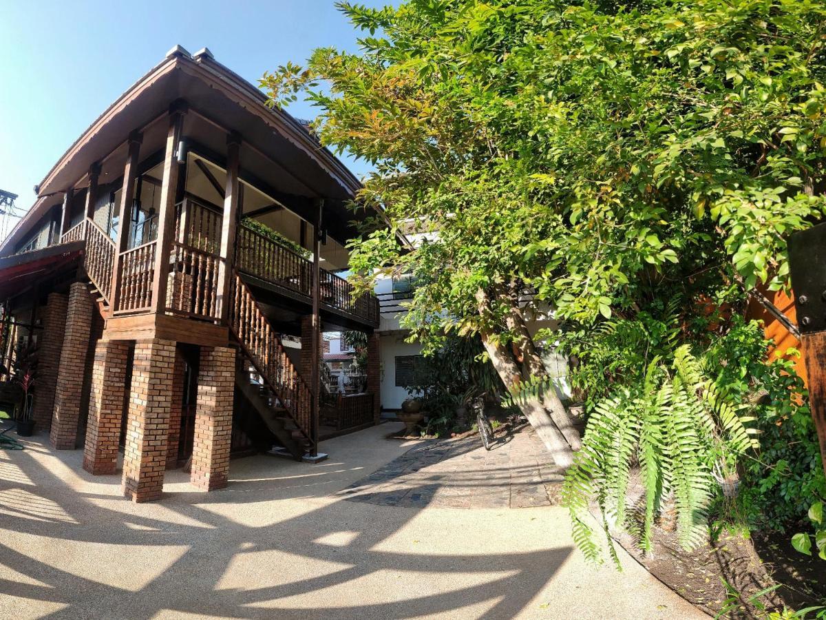 Sarah Guest House Chiang Mai Exterior photo